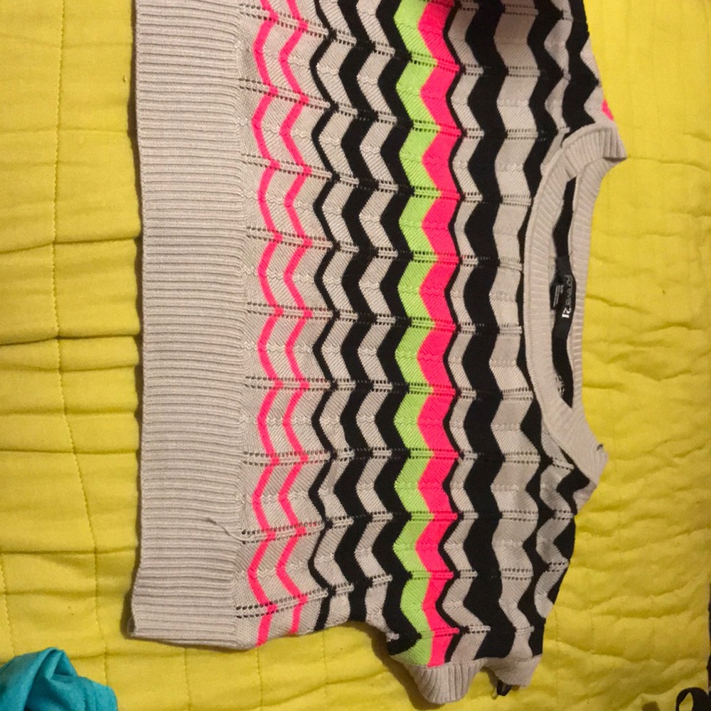 Colorful Short Sleeve sweater